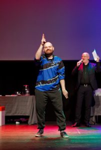 Joueurs de la Ligue Boraine d'Improvisation durant le spectacle match d'impro entre Jemappes et Mons