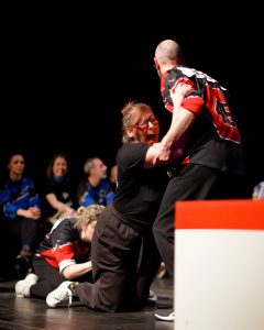 Joueurs de la Ligue Boraine d'Improvisation durant le spectacle match d'impro entre Jemappes et Mons