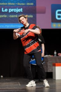 Joueurs de la Ligue Boraine d'Improvisation durant le spectacle match d'impro entre Jemappes et Mons