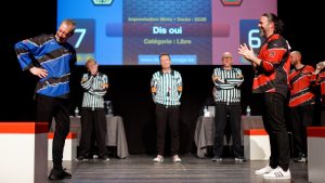 Joueurs de la Ligue Boraine d'Improvisation durant le spectacle match d'impro entre Jemappes et Mons