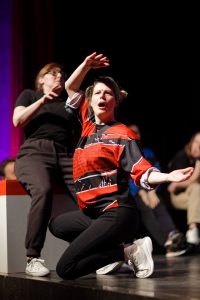 Joueurs de la Ligue Boraine d'Improvisation durant le spectacle match d'impro entre Jemappes et Mons