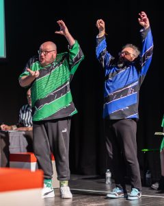 Jouteurs de la Ligue Boraine d'Improvisation durant le match d'impro des demi finales 2025 2026