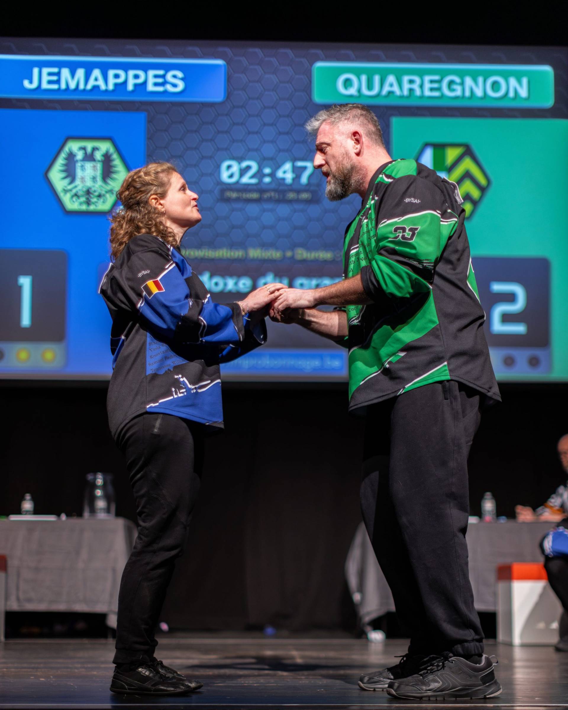 Jouteurs de la Ligue Boraine d'Improvisation durant le match d'impro des demi finales 2025 2026
