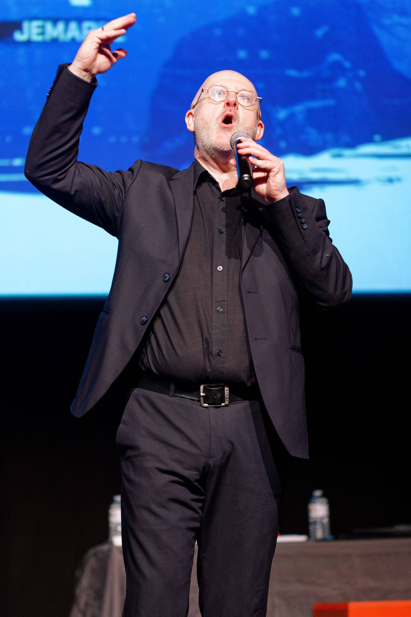 Joueurs de la Ligue Boraine d'Improvisation durant le spectacle match d'impro entre Jemappes et Mons