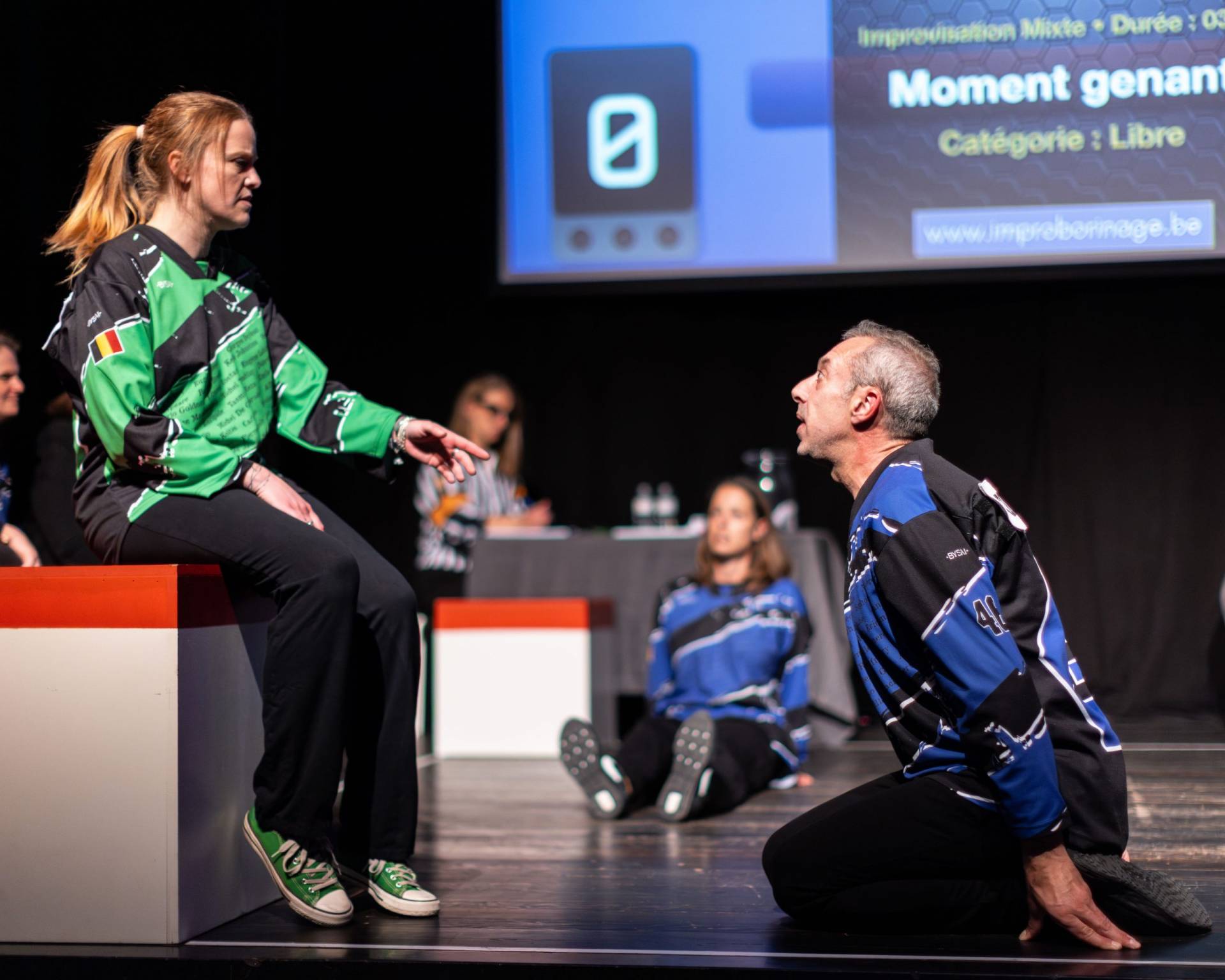 Jouteurs de la Ligue Boraine d'Improvisation durant le match d'impro des demi finales 2025 2026