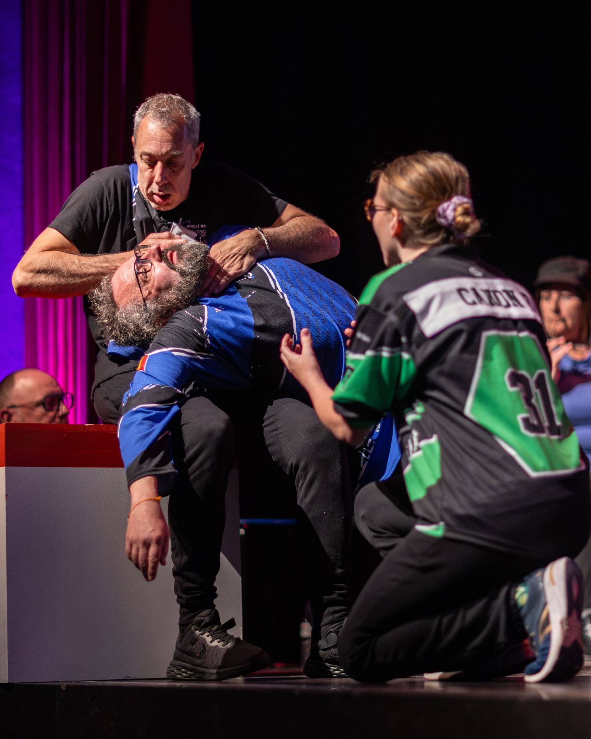 Jouteurs de la Ligue Boraine d'Improvisation durant le match d'impro des demi finales 2025 2026