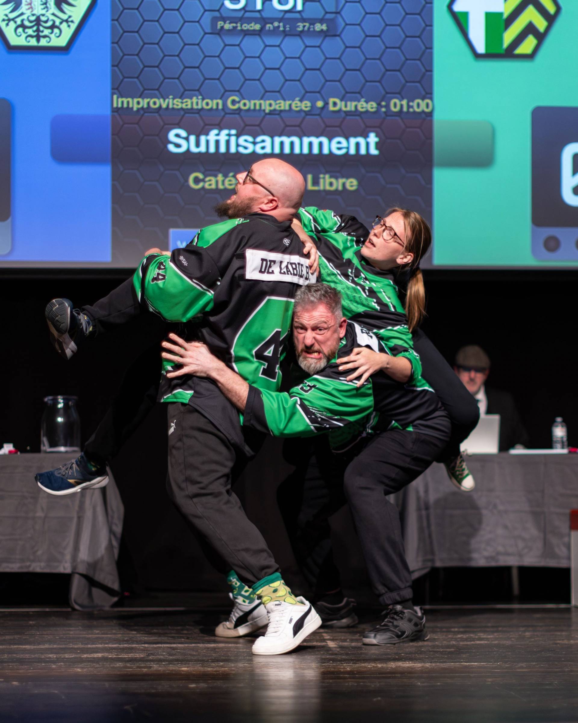 Jouteurs de la Ligue Boraine d'Improvisation durant le match d'impro des demi finales 2025 2026