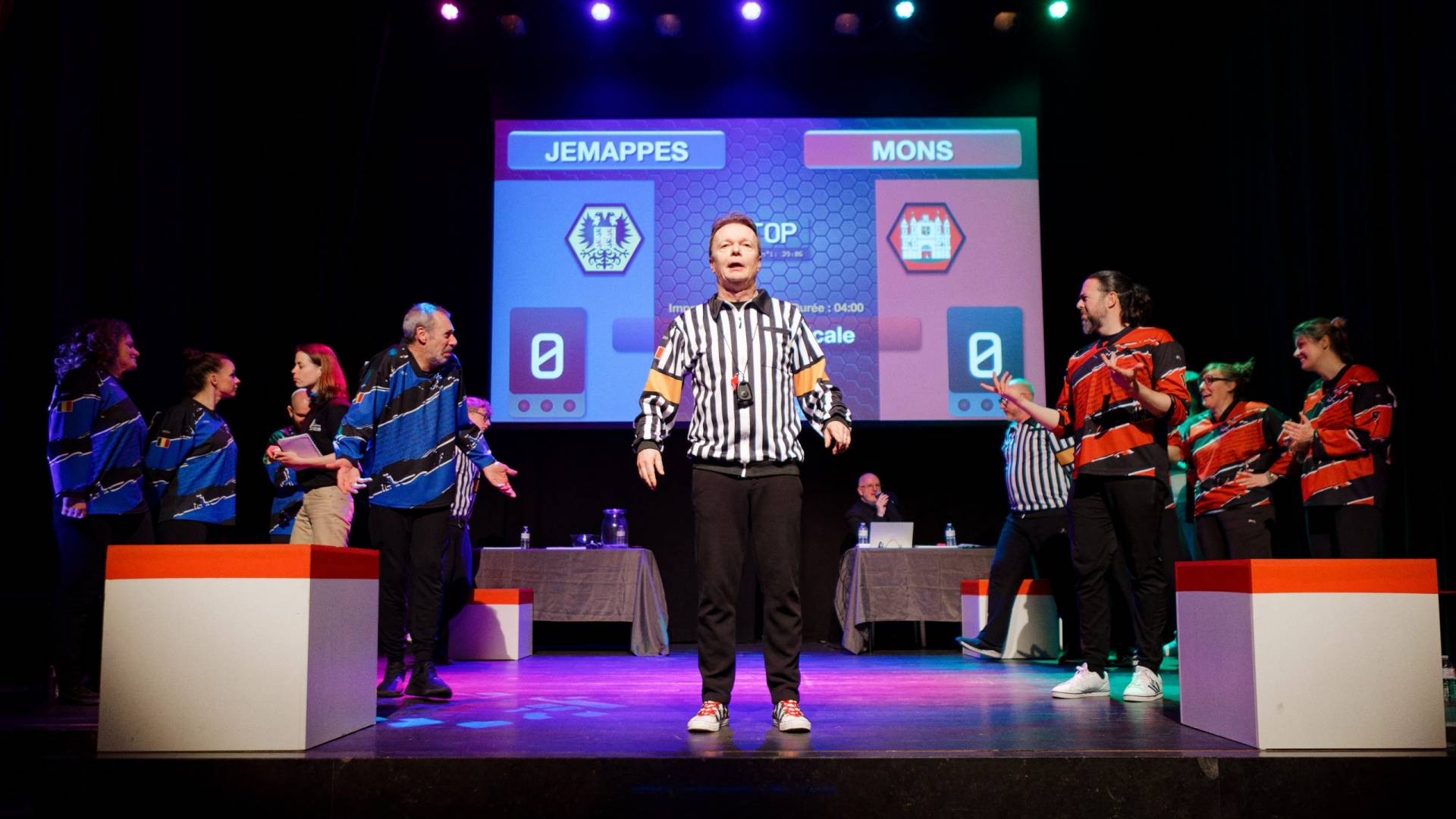 Joueurs de la Ligue Boraine d'Improvisation durant le spectacle match d'impro entre Jemappes et Mons