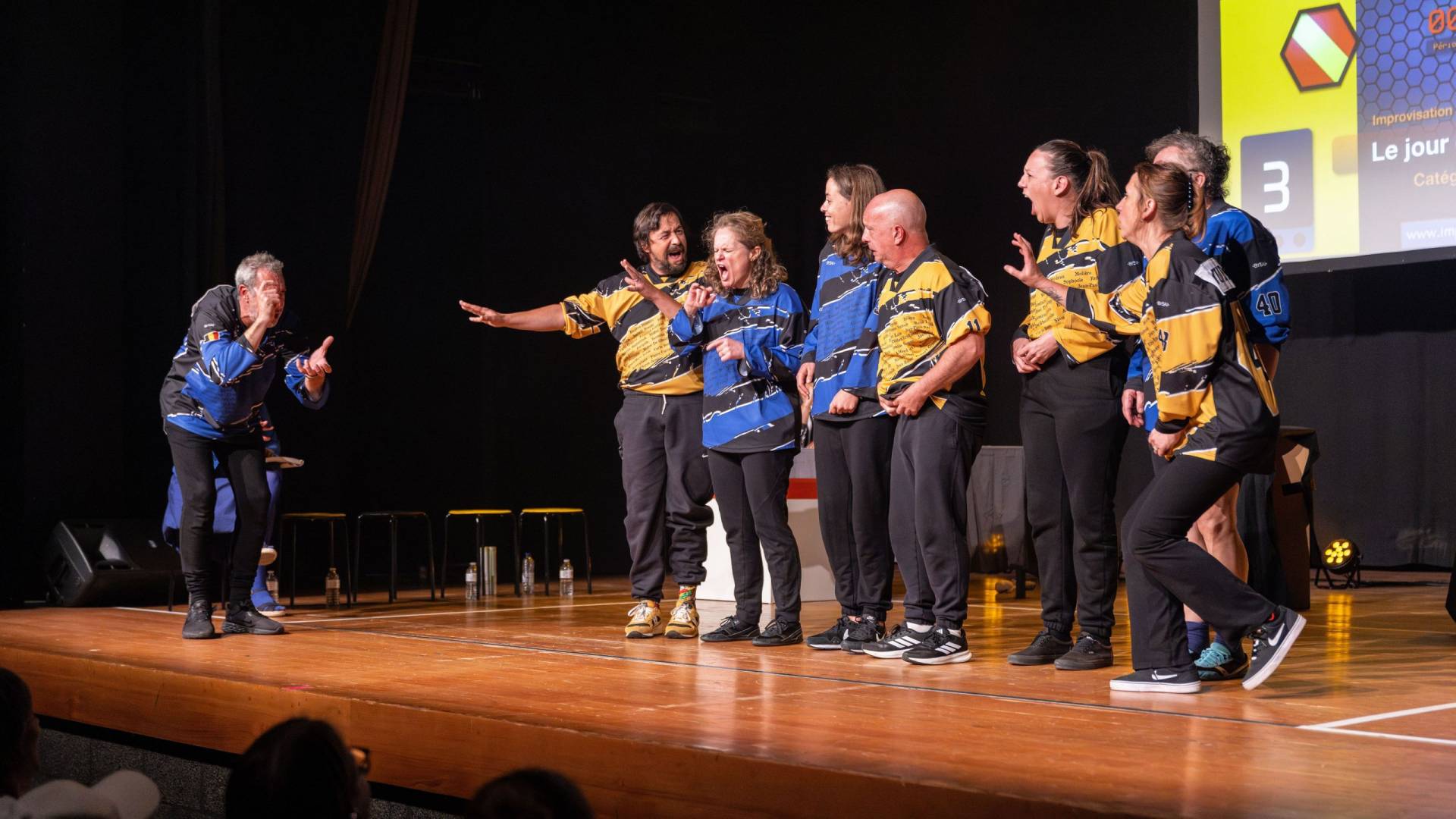 Improvisateurs de la ligue boraine d'improvisation lors de la finale 2025 2026 Mons Boussu Jemappes Quaregnon Impro