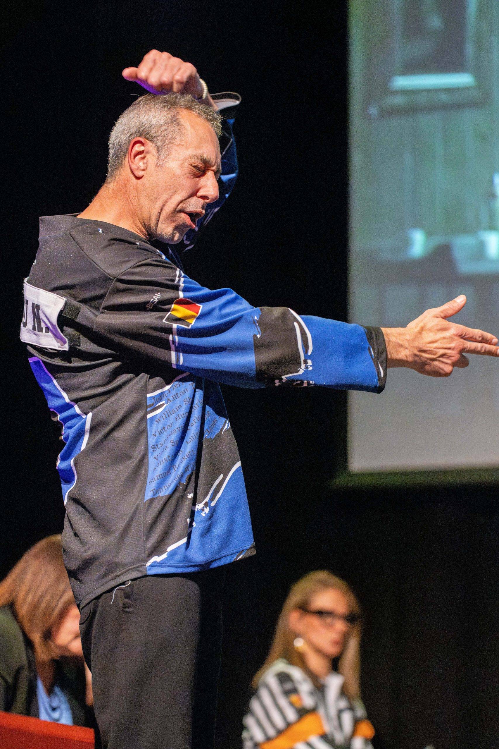 Jouteurs de la Ligue Boraine d'Improvisation durant le match d'impro des demi finales 2025 2026