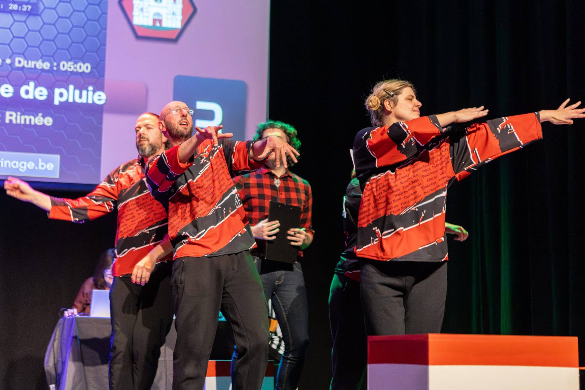 Jouteurs de la Ligue Boraine d'Improvisation durant le match d'impro des demi finales 2025 2026