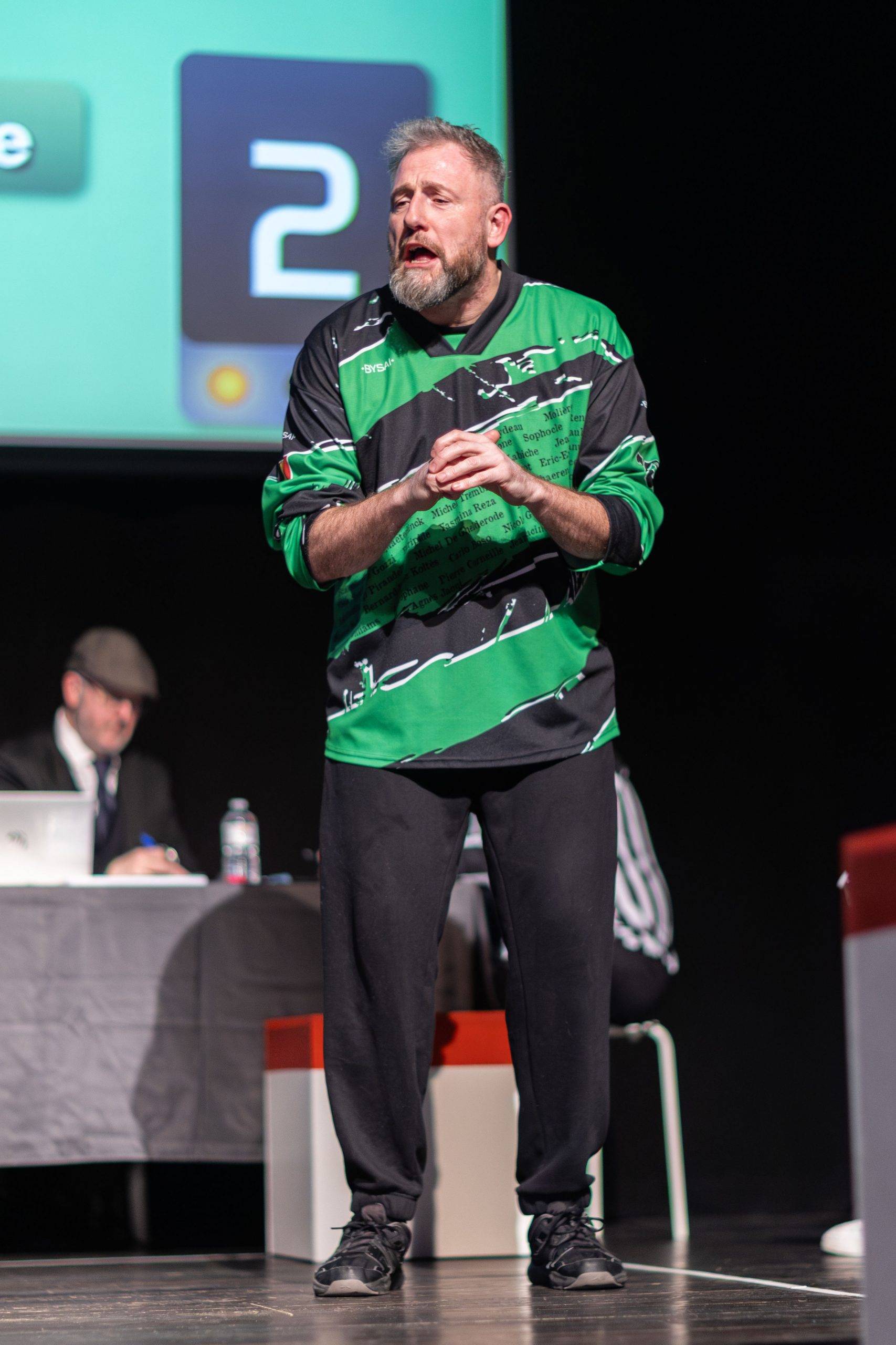Jouteurs de la Ligue Boraine d'Improvisation durant le match d'impro des demi finales 2025 2026