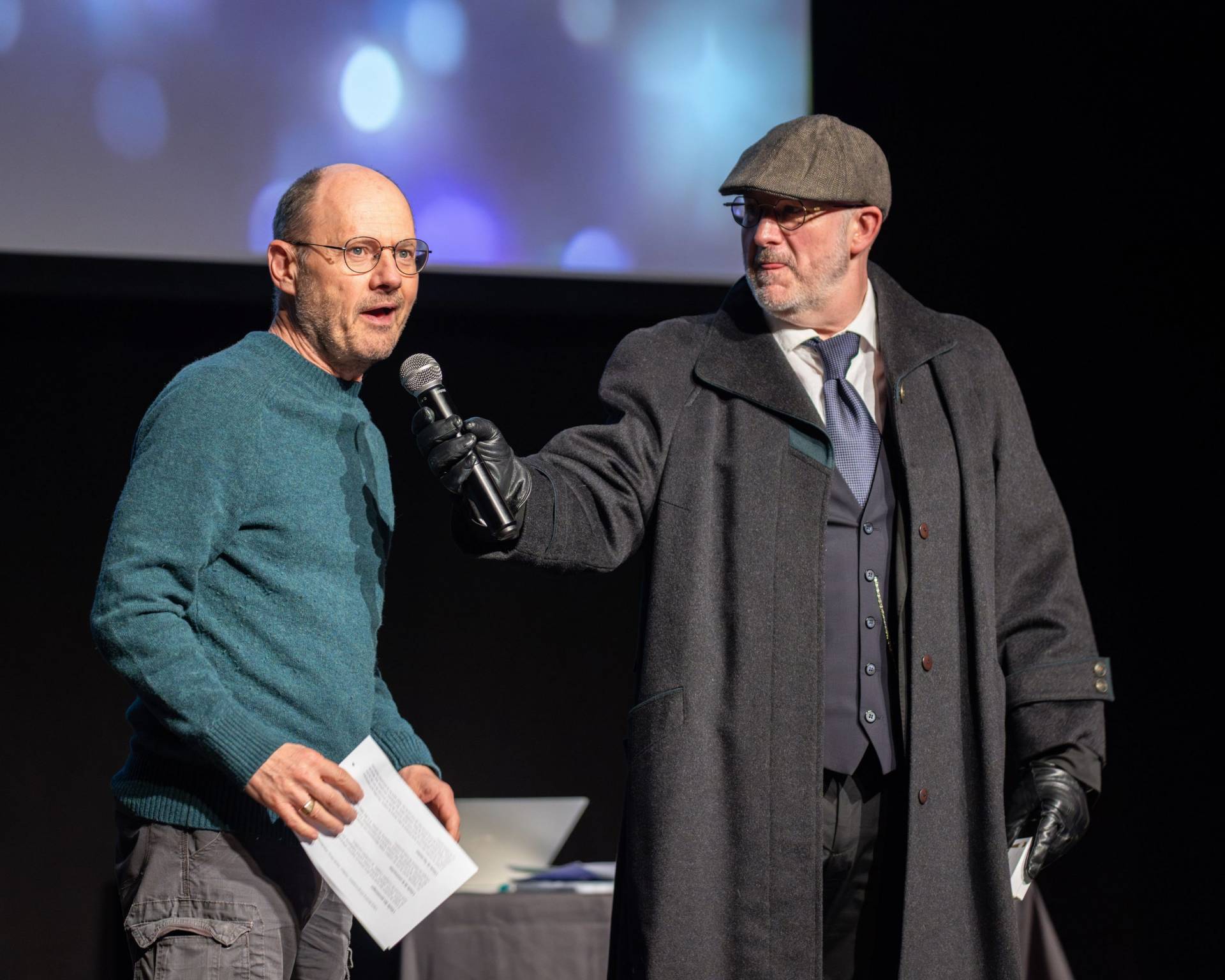 Jouteurs de la Ligue Boraine d'Improvisation durant le match d'impro des demi finales 2025 2026