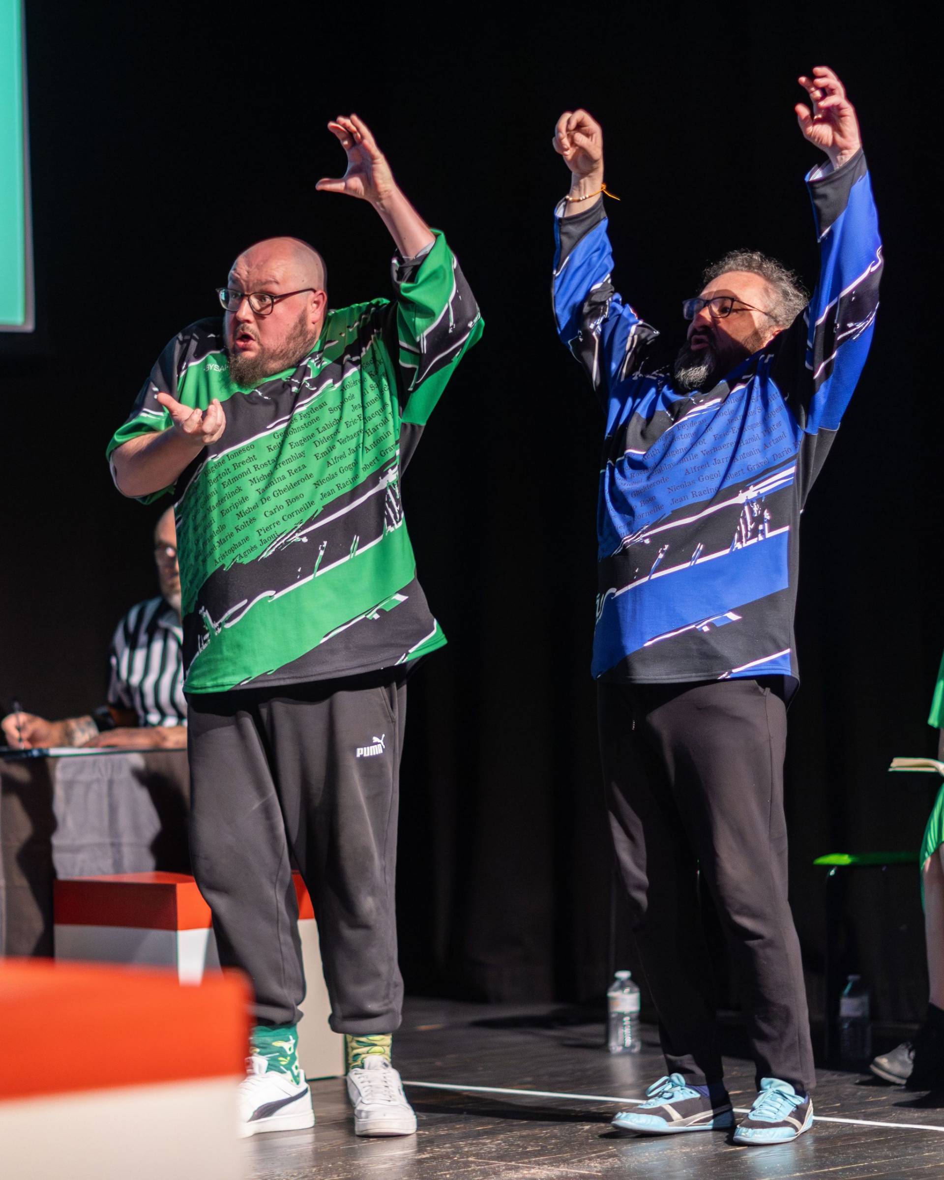 Jouteurs de la Ligue Boraine d'Improvisation durant le match d'impro des demi finales 2025 2026