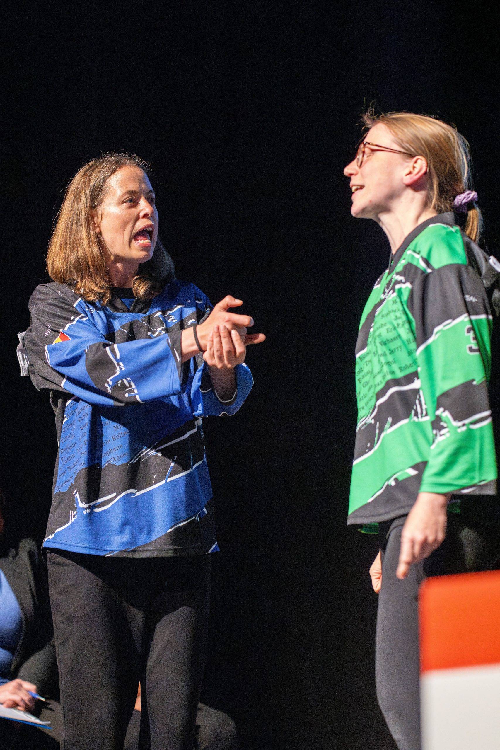 Jouteurs de la Ligue Boraine d'Improvisation durant le match d'impro des demi finales 2025 2026