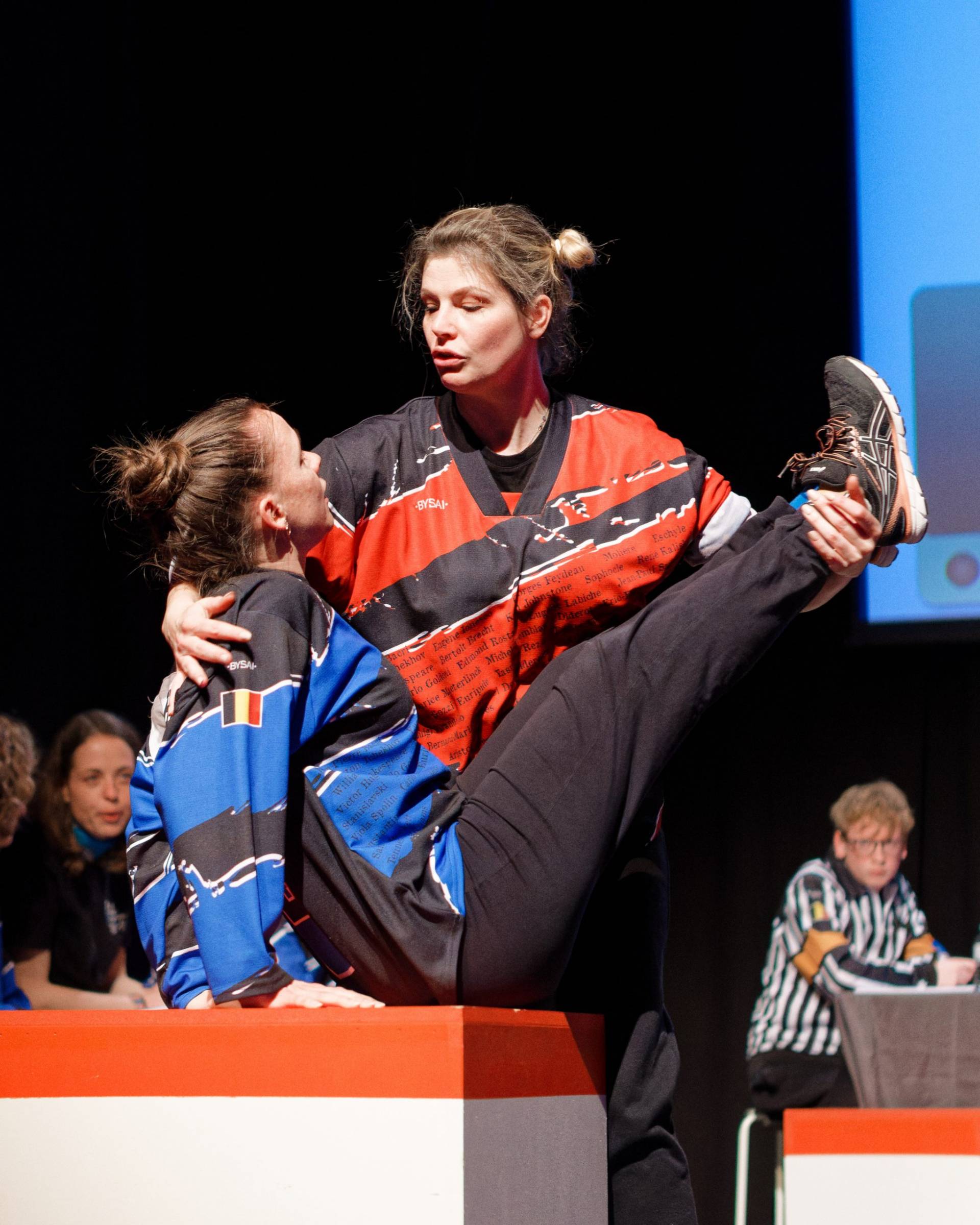 Joueurs de la Ligue Boraine d'Improvisation durant le spectacle match d'impro entre Jemappes et Mons